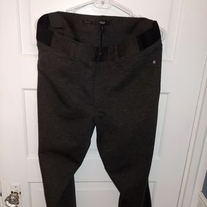 Simply Vera Vera Wang Plus Skinny "Slimming Pant"